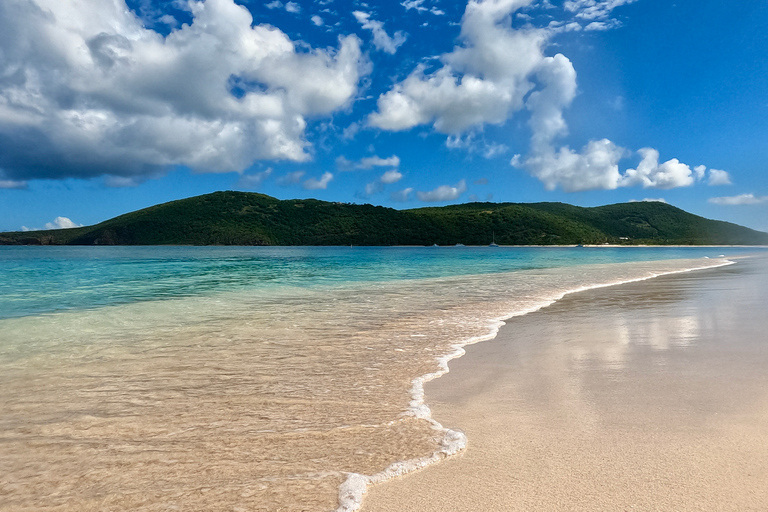 Fajardo: Paseo en barco por Culebra con snorkel, almuerzo y bebidas