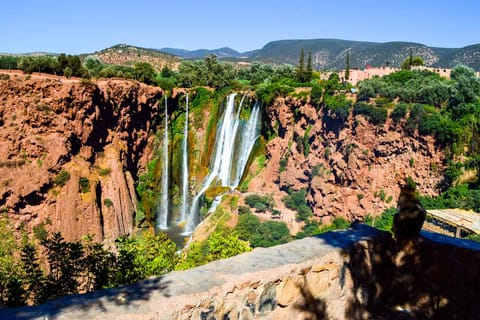 Desde Marrakech: Excursión guiada a pie y en barco por las Cascadas de Ouzoud