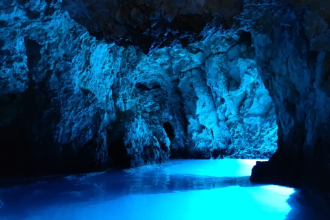 Desde Split: Excursión en barco de lujo a la Cueva Azul y Hvar
