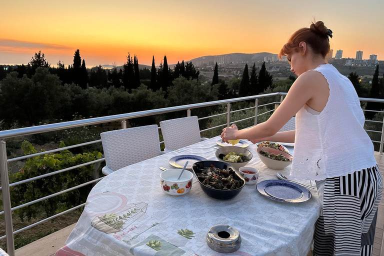 Kuşadası: Aegean Cooking Class with Locals