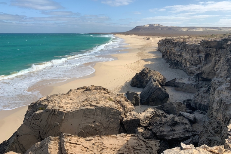 Boavista : Tour de l'île en 4x4 - Plages, dunes et saveurs localesGroupe privé