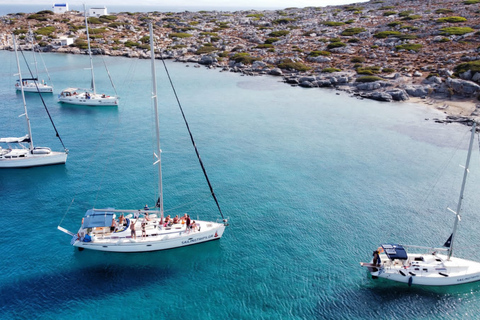 Heraklion: Gita in barca a vela privata all&#039;isola di DiaEscursione privata di mezza giornata su una barca a vela Dufour 32