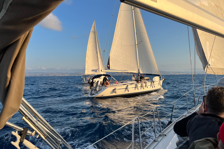 Heraklion: Passeio de barco particular para a Ilha DiaViagem particular de 1 dia em um veleiro Elan 37