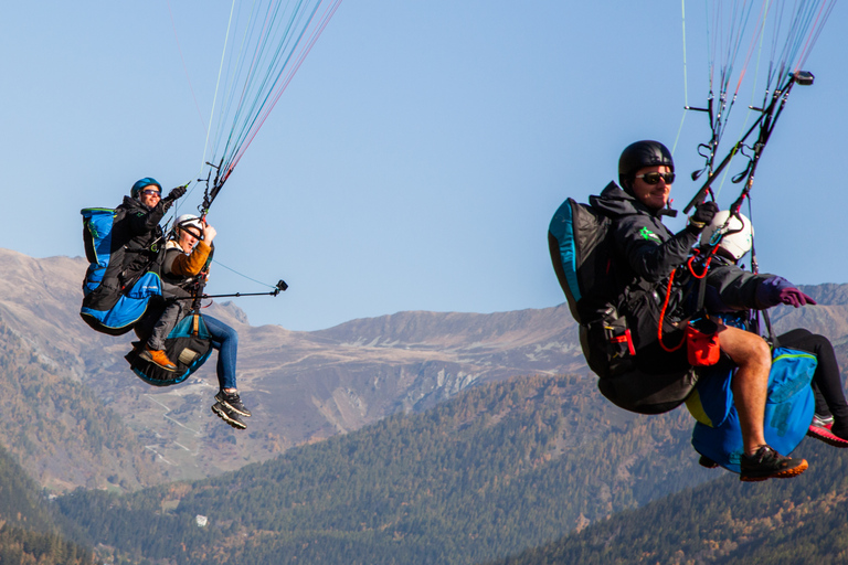 Chamonix: Tandem Paragliding Flight Tandem Paragliding Flight from Plan Praz