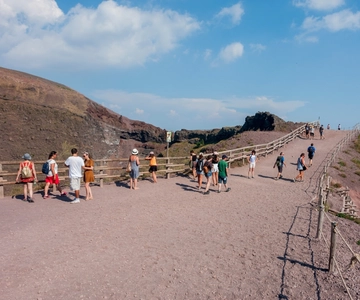 Depuis Ercolano : billet d'entrée au parc du Vésuve et bus aller-retour
