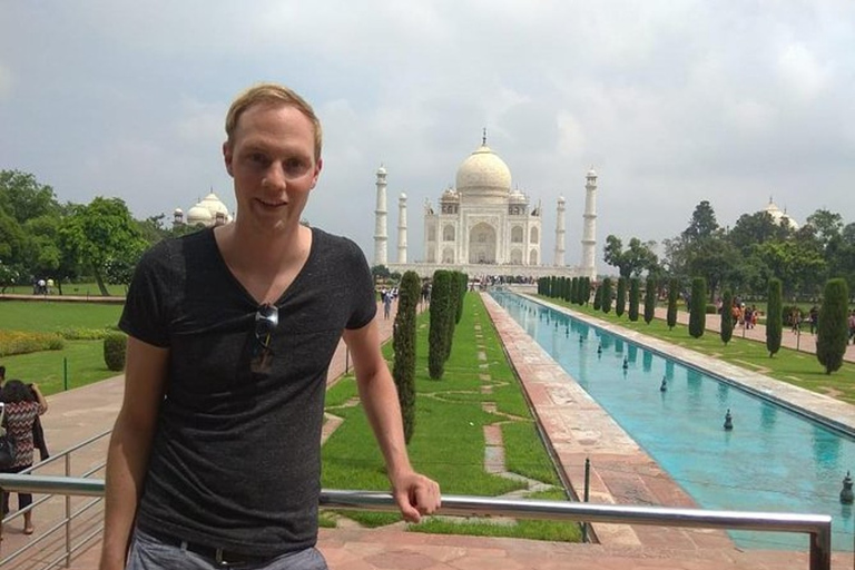 Vanuit Delhi: Private Sunrise Taj Mahal TourTour met alleen auto en gids