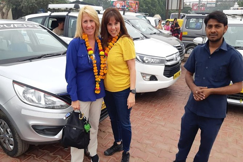 Vanuit Delhi: Private Sunrise Taj Mahal TourTour met alleen auto en gids