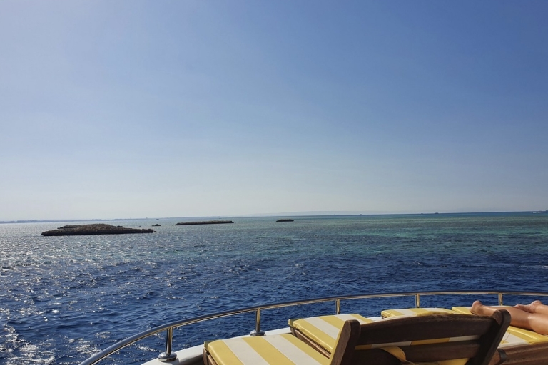 Crucero por Ras Mohammed y la Isla BlancaRas Mohammed y la isla blanca con snorkel Crucero
