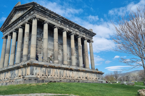 Temple de Garni, Monastère de GeghardVisite privée