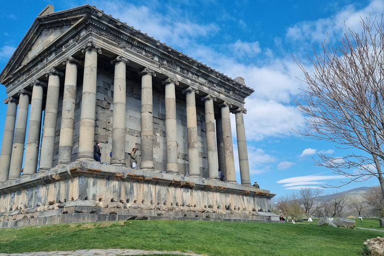 Temple de Garni, Monastère de GeghardVisite privée