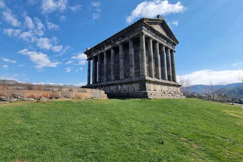 Temple de Garni, Monastère de GeghardVisite privée