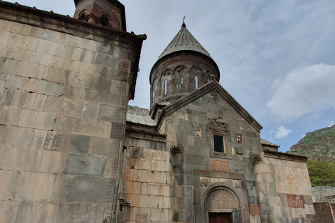 Templo Garni, Monasterio GeghardVisita privada