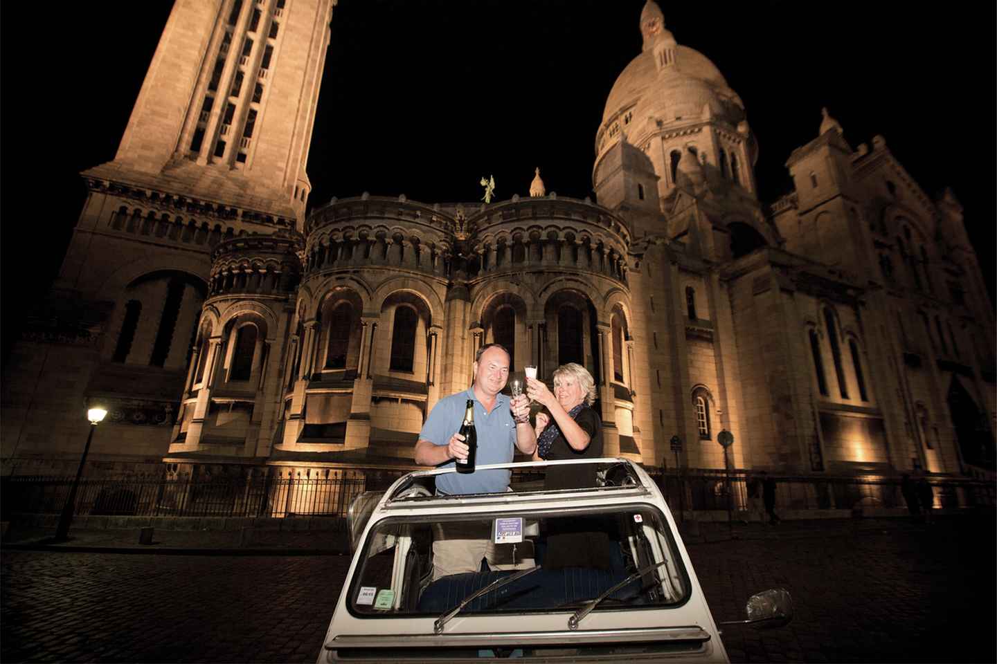 Private tour of Paris by Night with Champagne - Private tour of Paris by Night with Champagne