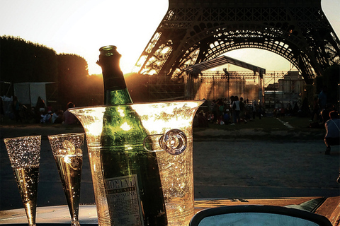 Private tour of Paris by Night with Champagne