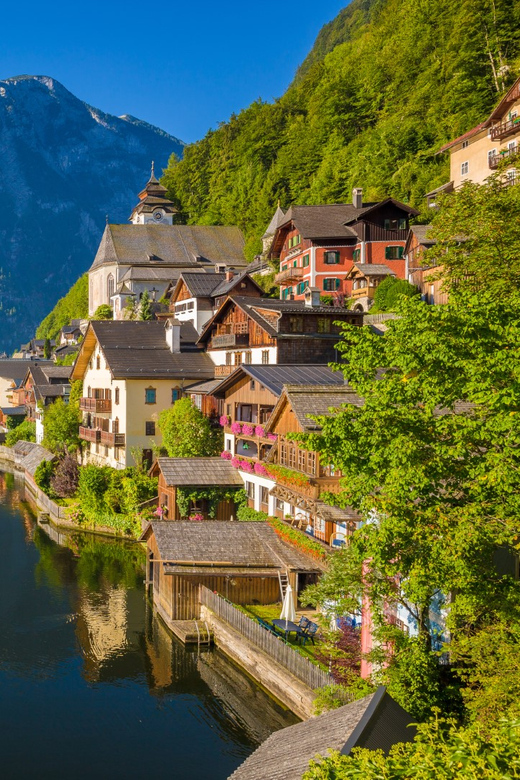ウィーン発：ハルシュタット小グループガイド付き日帰りツアー