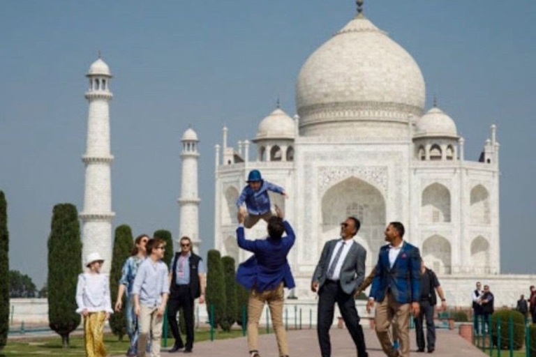 Obtenez vos billets pour le Fort d'Agra et le Taj avec un guide - sans souci.