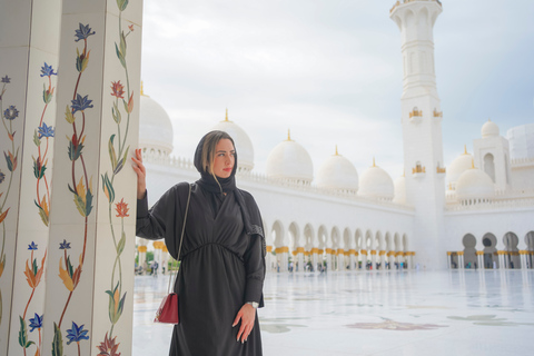 Dubai: Abu Dhabi Day-Trip Grand Mosque, Royal Palace &amp; LunchSmall Group Tour in German with Lunch