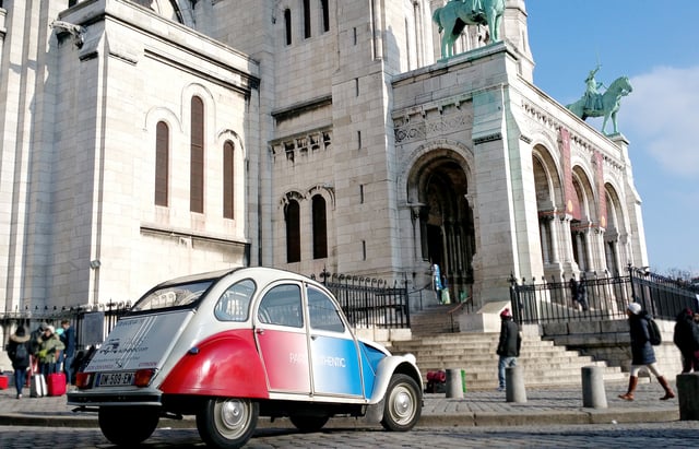 Paris: Classic Sites Tour by Vintage Citroen 2CV