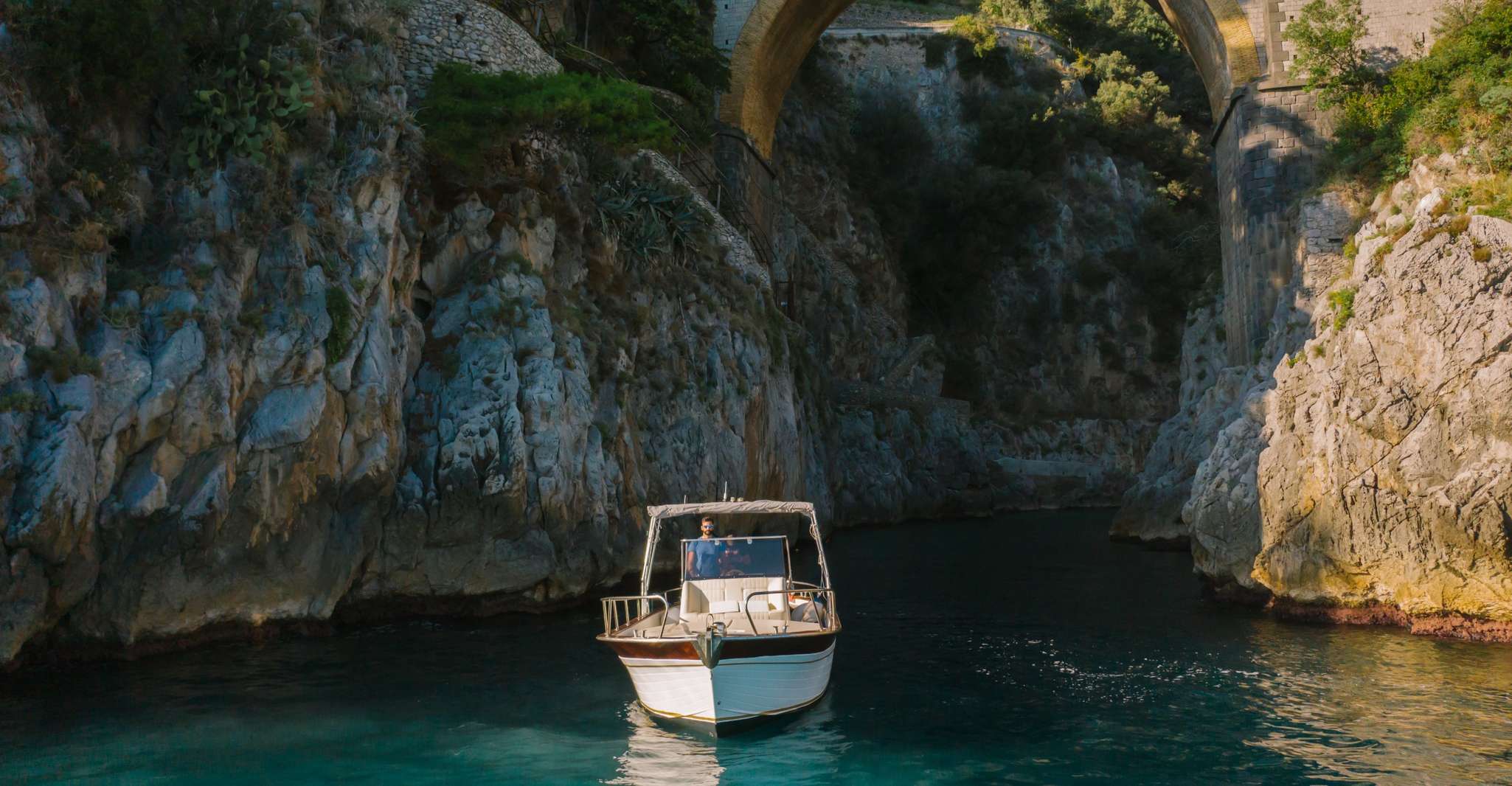 Costa Amalfitana, Viagem Privada de Barco com Prosecco e Snorkeling - Hizvo