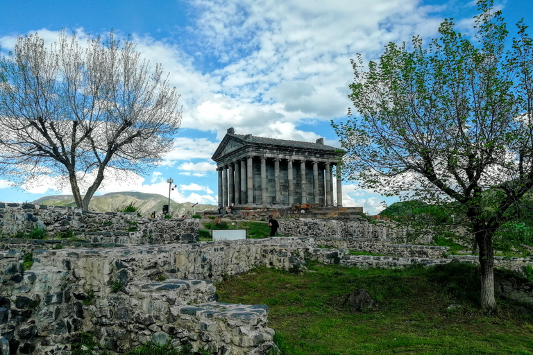 Khor Virap-klooster, Garni-tempel en Geghard-kloosterReis naar Geghard-klooster Garni-tempel Khor virap-klooster