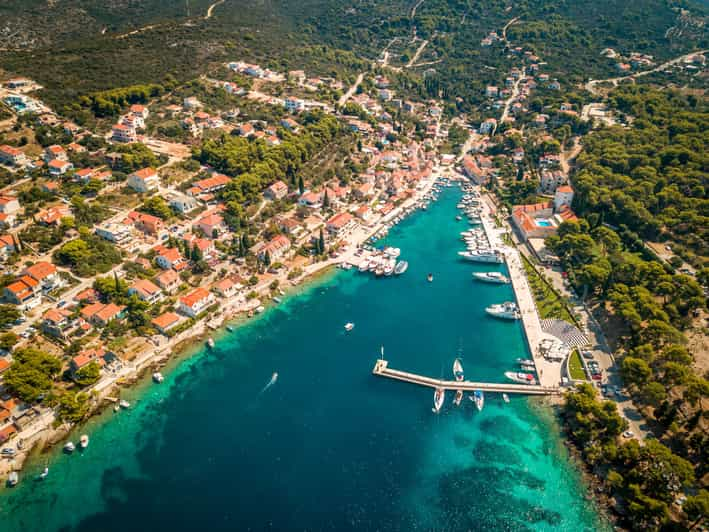 Von Split Aus: Halbtägige Blaue Lagune Und 3 Inseln Bootstour ...