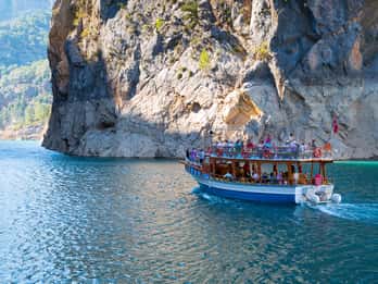 Da Belek: Gita in barca nel Canyon Verde con pranzo e bevande