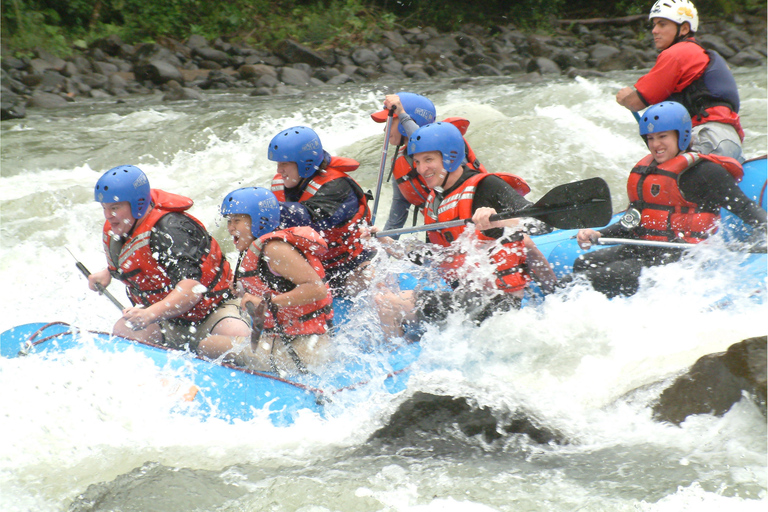 Rafting Pacuare La Fortuna met shuttle naar SJO of Puerto ViejoStandaard Optie