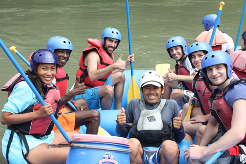 Rafting Pacuare La Fortuna z transferem do SJO lub Puerto ViejoOpcja standardowa