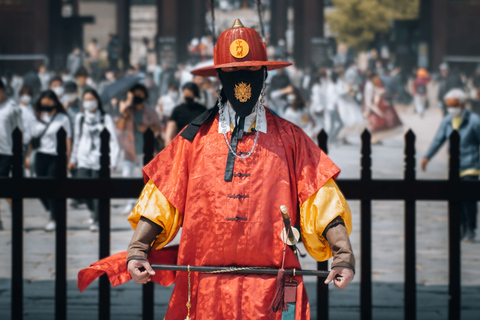 Seoul: City Hightlights, palatsrundtur och valfri HanbokMed Hanbok (traditionell koreansk klädsel)