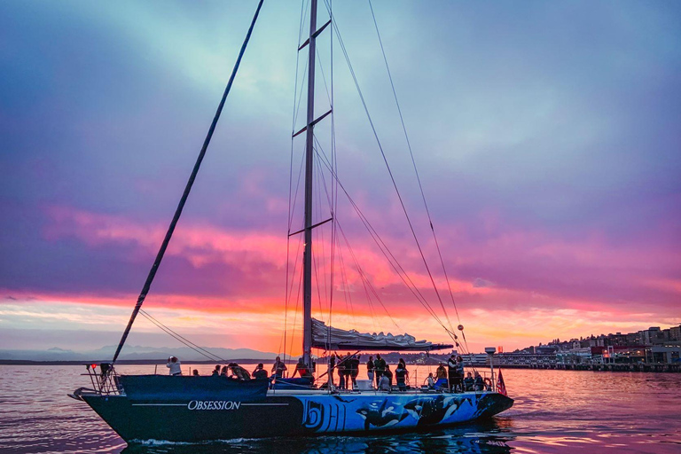 Seattle: Downtown Scenic Sunset Sailing Cruise BYOB