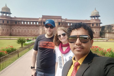 Da Delhi: Escursione di un giorno al Taj Mahal e al Forte di Agra, senza dover fare nulla di particolareTour con auto, autista, pranzo, guida e ingressi ai monumenti