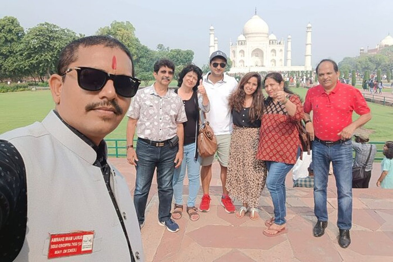 Da Delhi: Escursione di un giorno al Taj Mahal e al Forte di Agra, senza dover fare nulla di particolareTour con auto, autista, pranzo, guida e ingressi ai monumenti