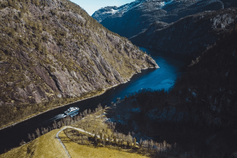 Z Bergen: rejs po fiordach do cieśniny MostraumenZ Bergen: rejs po fiordach – cieśnina Mostraumen i wodospad