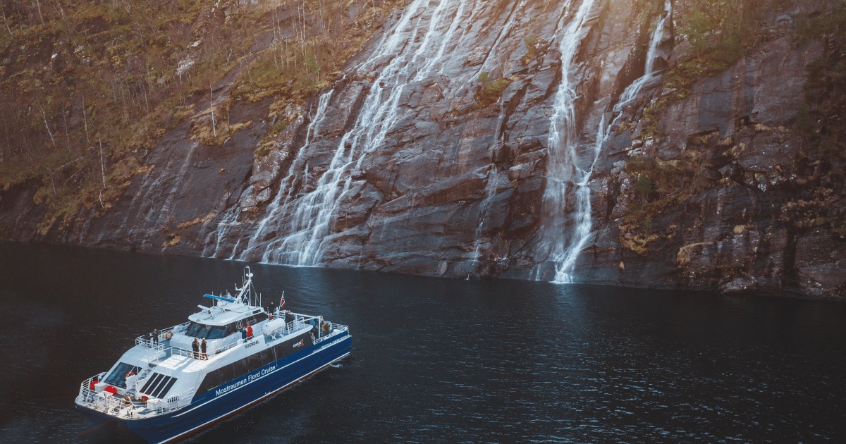 mostraumen fjord & waterfall cruise