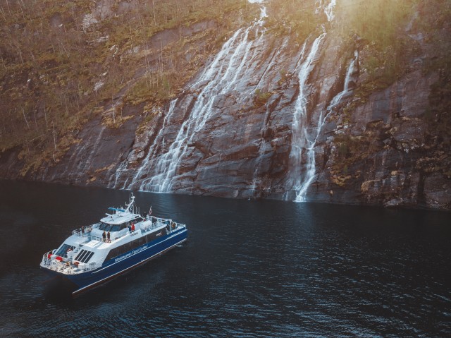 Vanuit Bergen: Mostraumen Fjord en Waterval Cruise