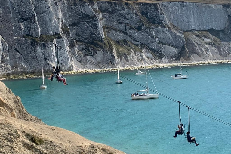 From Portsmouth: Isle of Wight Day Tour by Bus and Ferry