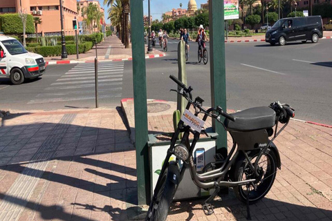 Marrakech: Tour de bicicleta com um guia localPasseio pela Manhã