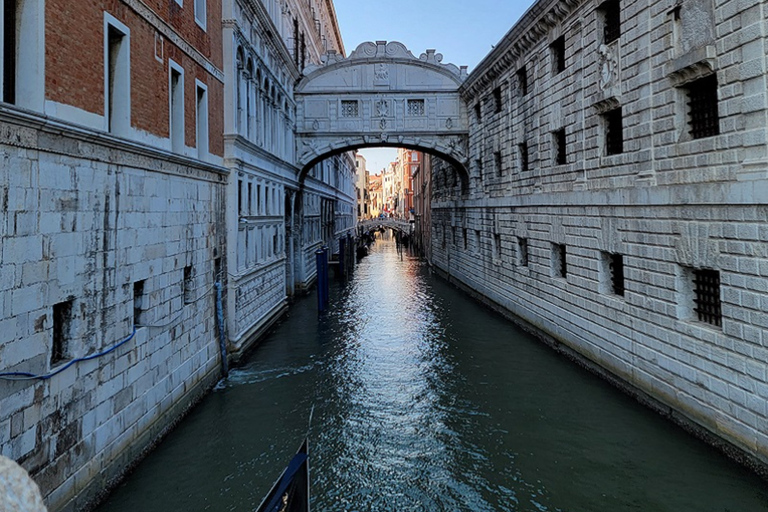 Veneza: Visita ao Palácio Ducal e à Praça de São Marcos com passeio de gôndolaVeneza: Palácio Ducal e passeio de São Marcos com passeio de gôndola