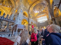 Venedig, Dogenpalast und St. Mark's Tour mit Gondola Ride - Hizvo
