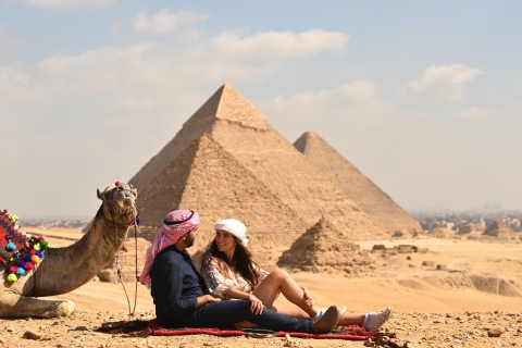 Van Caïro: tour van een halve dag naar piramides van Gizeh en de sfinxGedeelde tour zonder toegangsprijzen