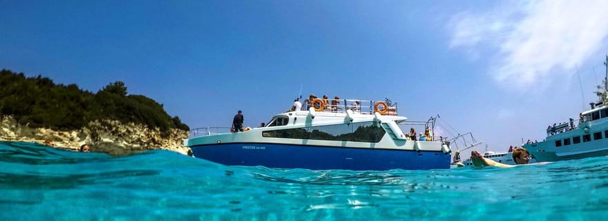 Au départ de Lefkimmi : Syvota, lagune bleue et croisière au coucher du soleil dans les grottes