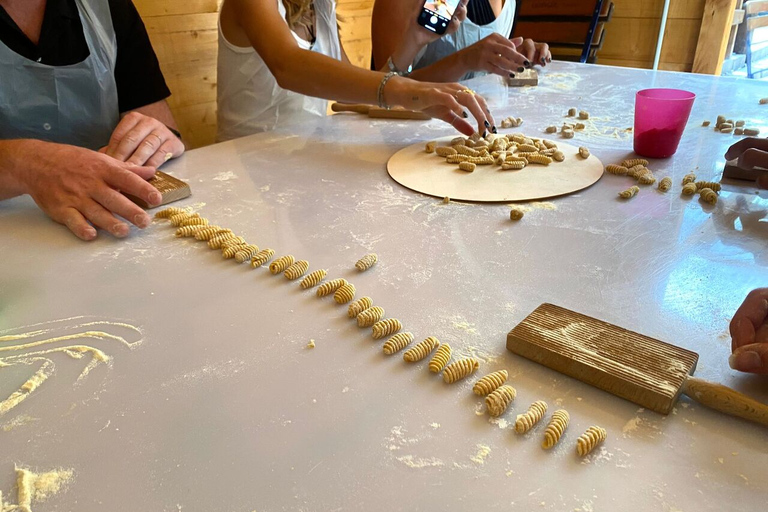 Rome: Combo Pizza and Pasta Cooking Class with Wine Rome: 4-Hour Combo Pizza and Pasta Cooking Class