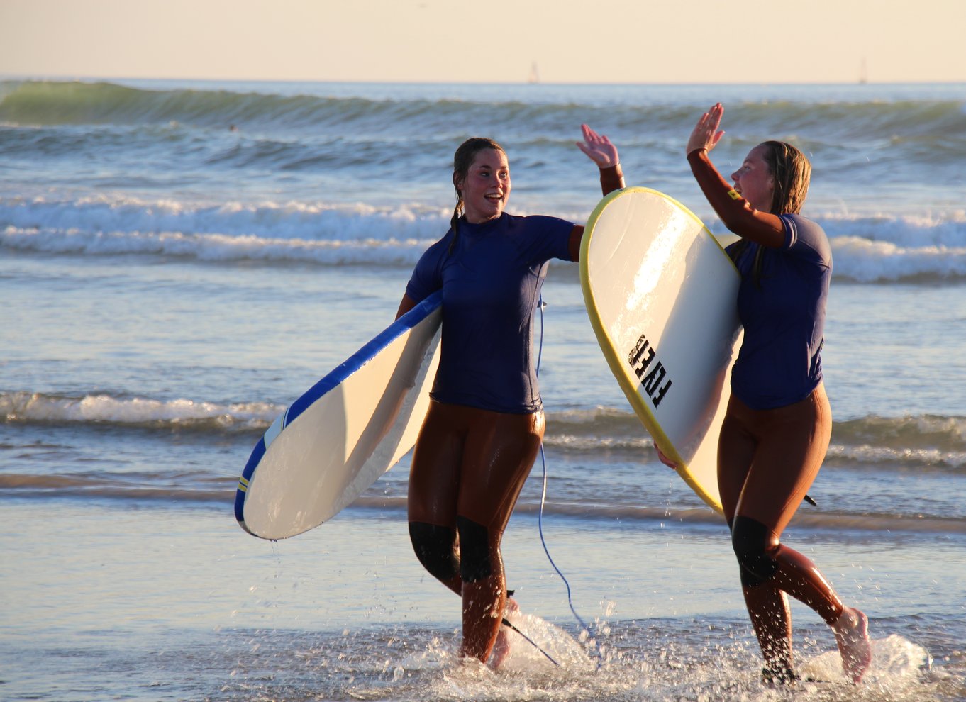 Matosinhos: Surfing-lektion med udstyr