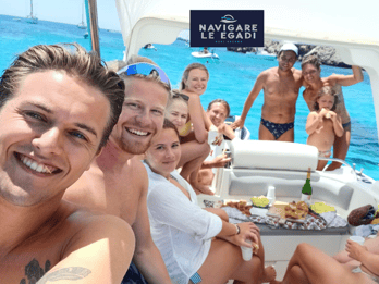 Marsala : excursion en bateau à moteur à Favignana avec dégustation de vins