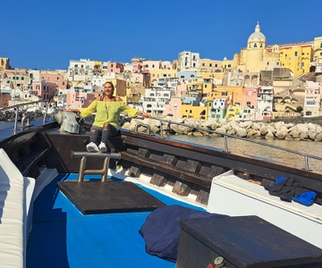 De Ischia: Excursão de barco de 1 dia pela ilha de Procida com almoço