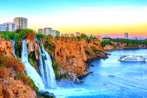 Antalya: Ontspannen boottocht met lunch naar de Duden watervalOntmoeting op de boot