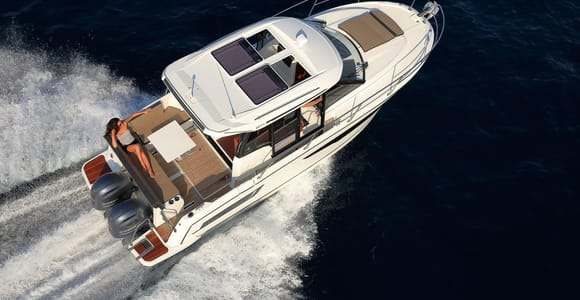 Krk: Ein Boot mieten Merry Fisher 895