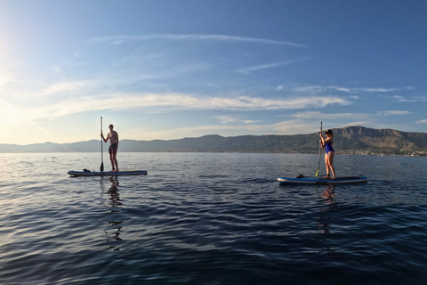 Stand up paddle-tur på morgonen i SplitMorgonens tur i Split för stand up paddling