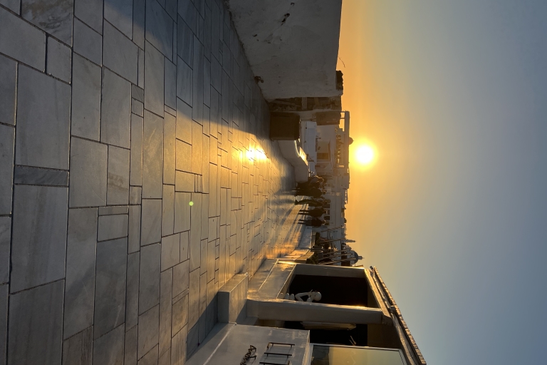 Visite privée sur mesure : Explorez Santorin avec style6 heures de visite privée