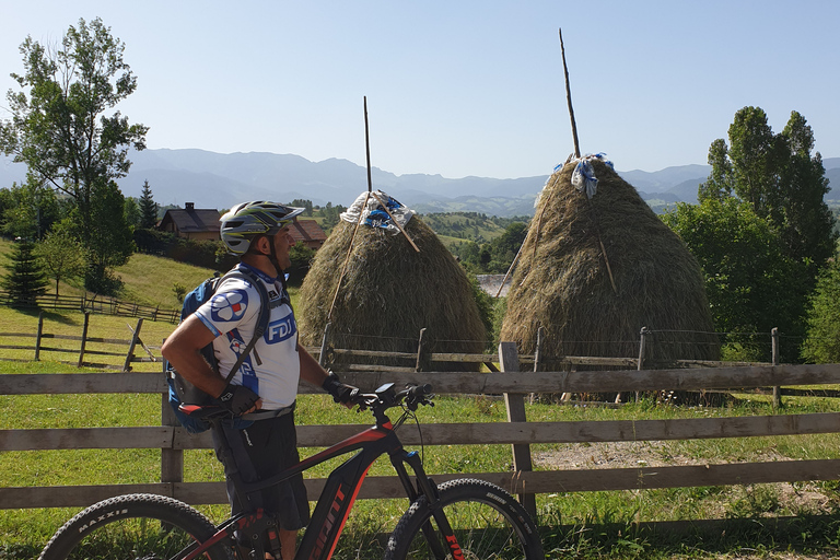 De Brasov : Parc national de Piatra Craiului en Ebike